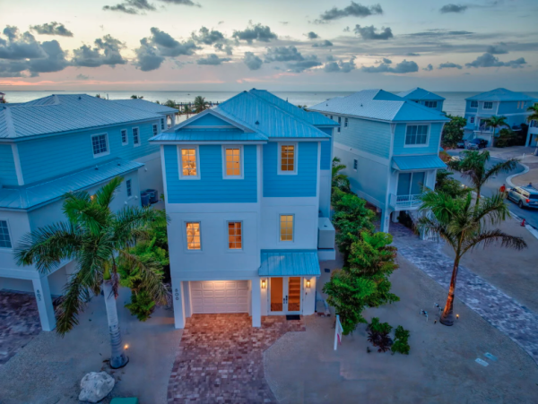 Luxury Oceanfront Vacation Rental in Marathon FL - 5-Bedroom Stunning Views